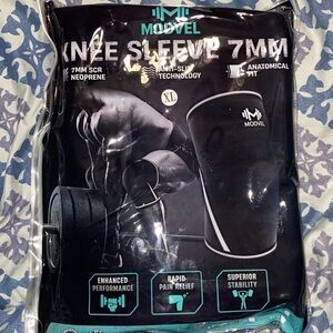 Knee Sleeve Support 7mm Brace Motion Comfort Black Size XL Weightlifting Workout